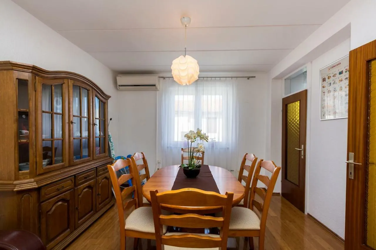 Apartment Abba Mali Losinj